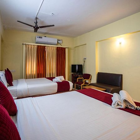 Hotel Vyshak International ไมซอร์ ภายนอก รูปภาพ